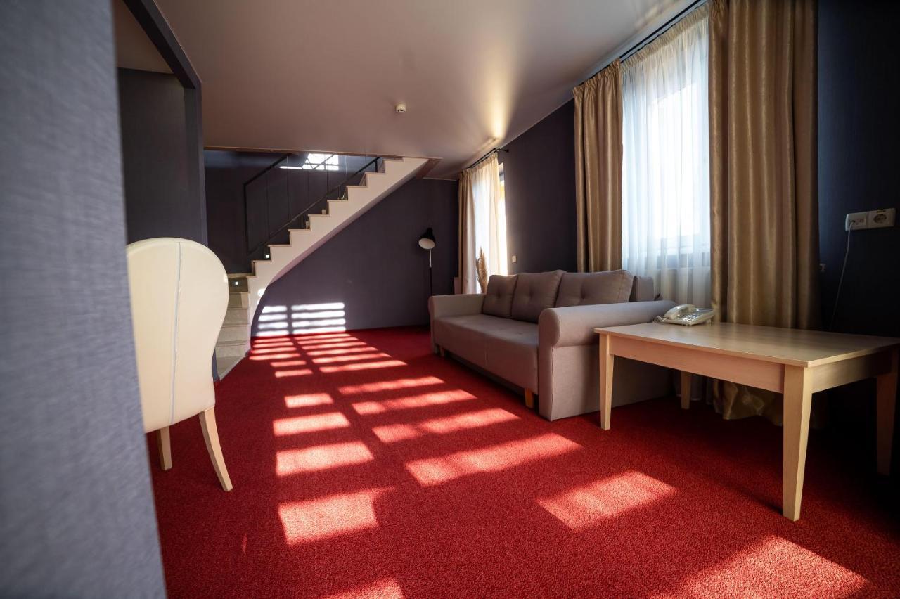 Sribni Leleky Hotel & Spa Lutsʼk Esterno foto