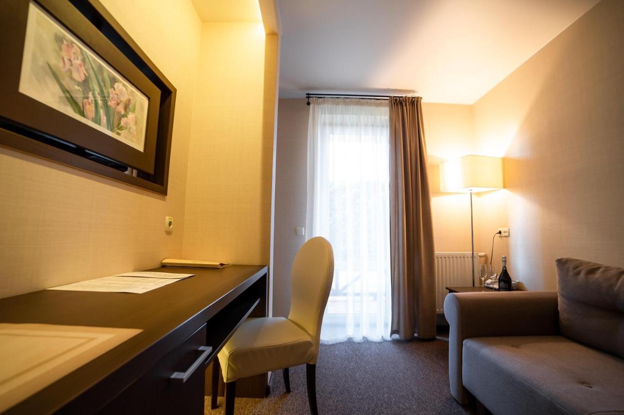 Sribni Leleky Hotel & Spa Lutsʼk Esterno foto
