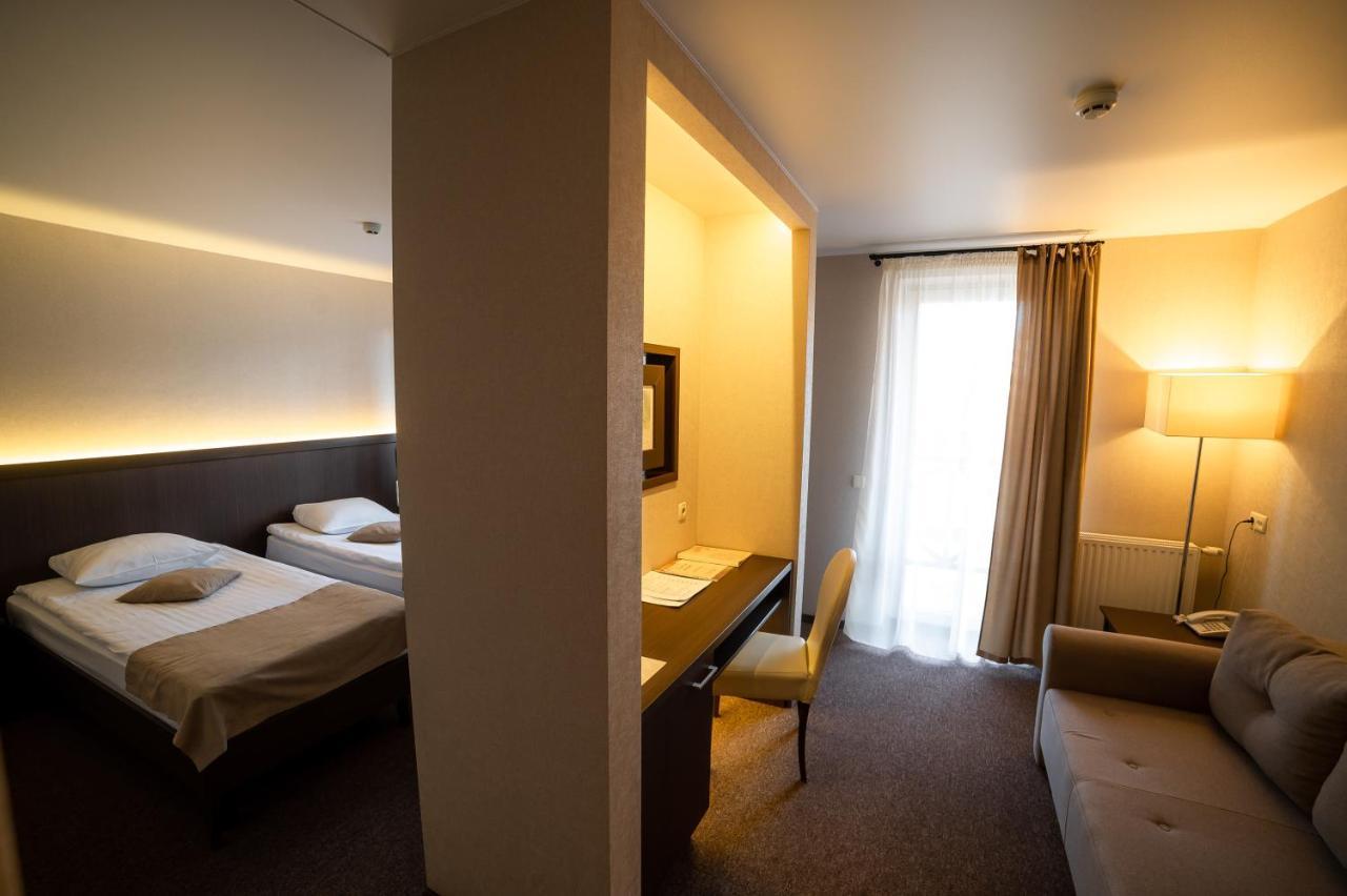Sribni Leleky Hotel & Spa Lutsʼk Esterno foto